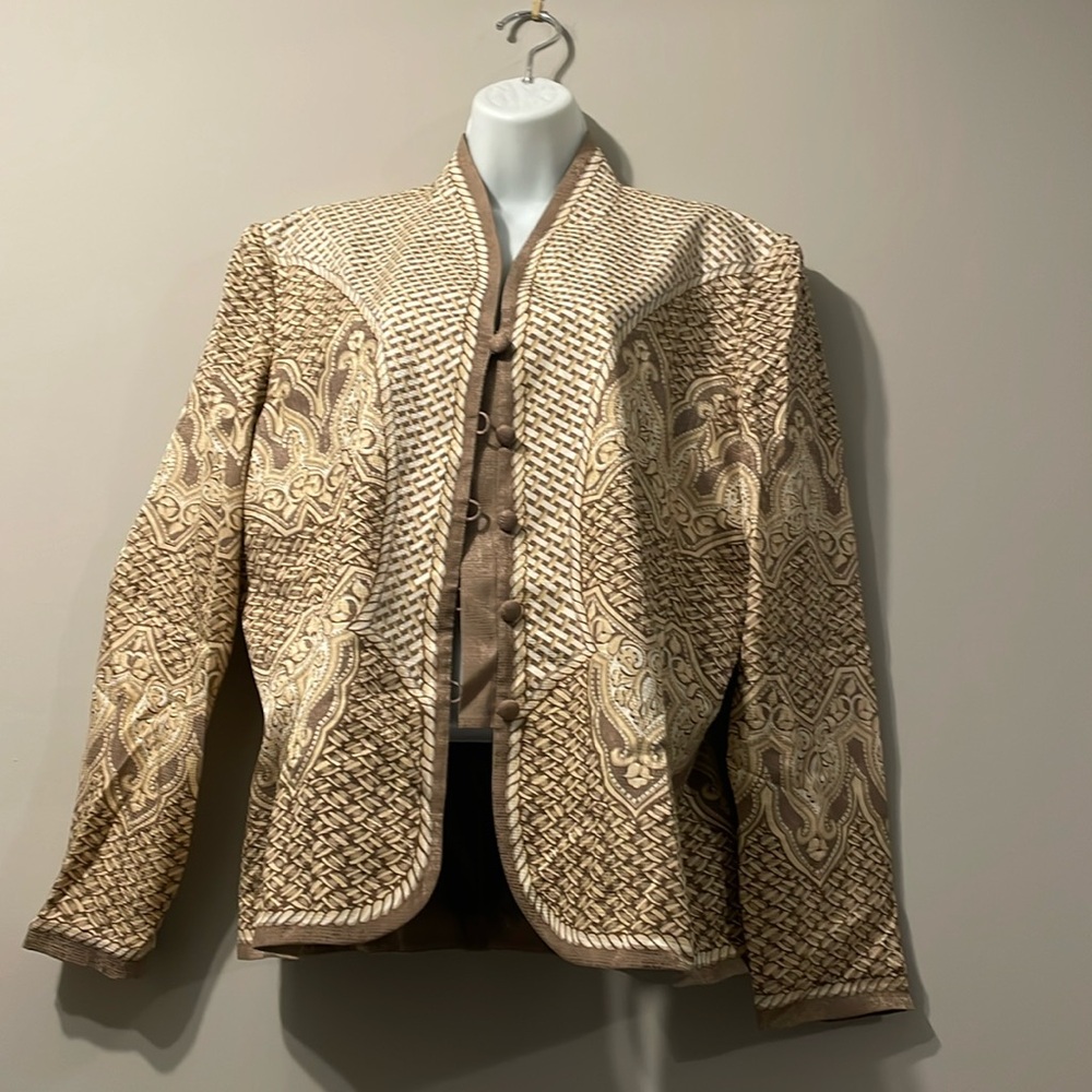 100% silk Adrianna Papell long sleeve top